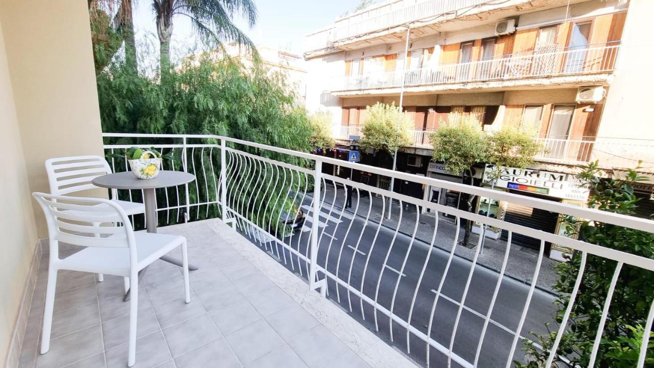 Palazzo Mauro Sorrento Luxury Rooms Bagian luar foto