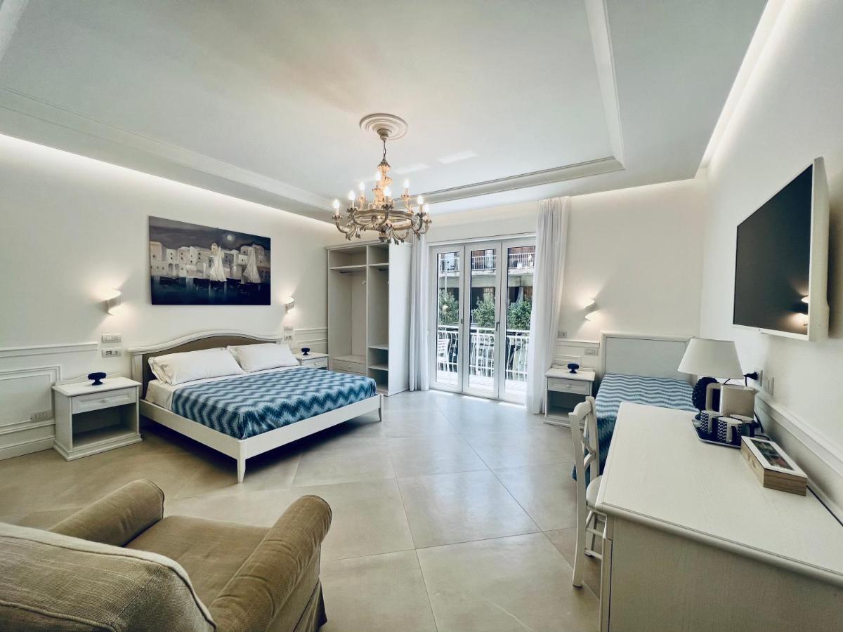 Palazzo Mauro Sorrento Luxury Rooms Bagian luar foto