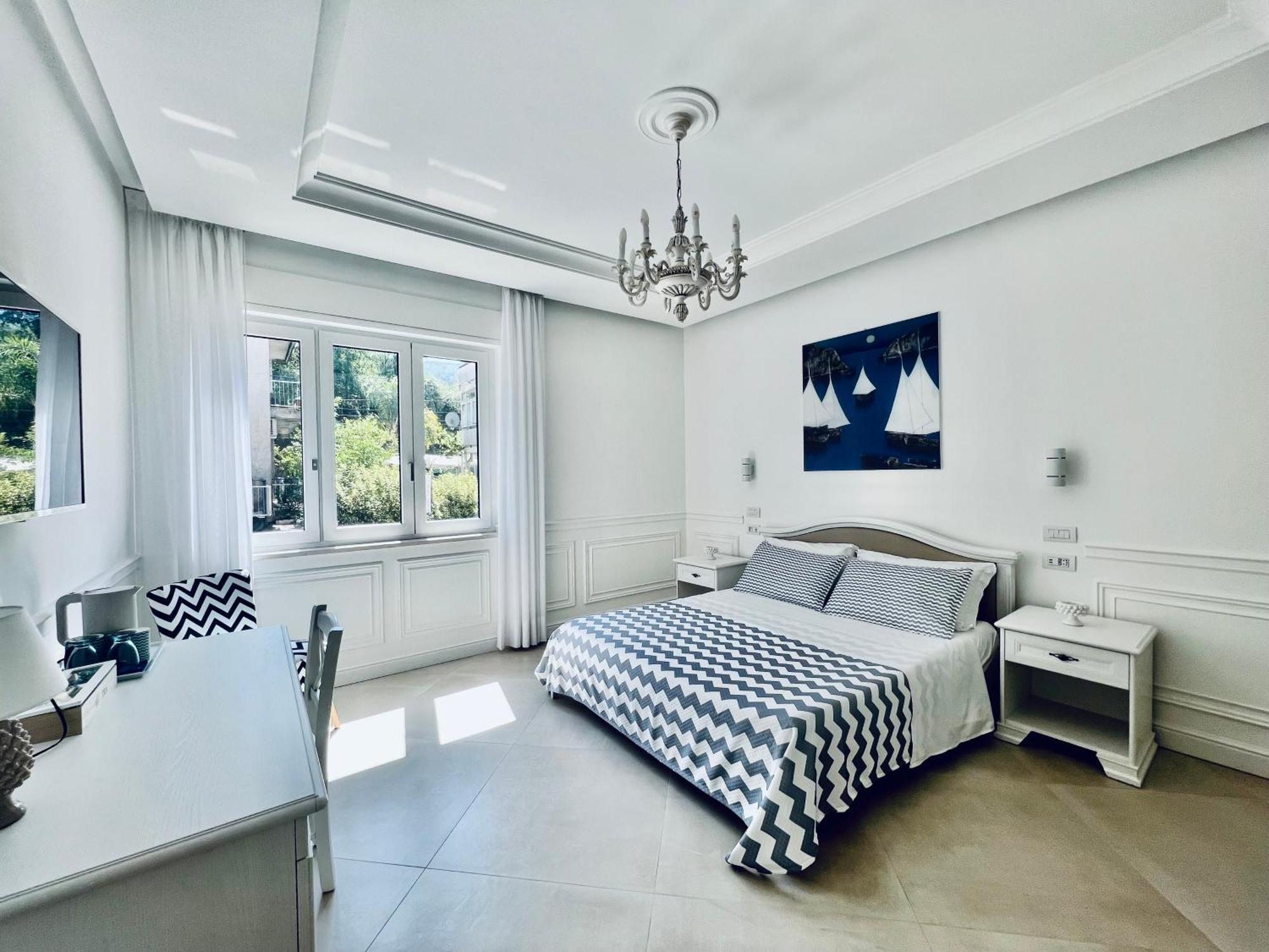 Palazzo Mauro Sorrento Luxury Rooms Bagian luar foto